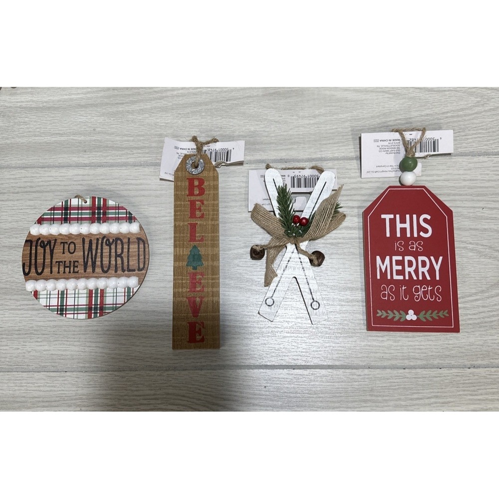 HOLIDAY STYLE (Set of 4) Wooden Christmas Ornaments *See Description*‎ V1